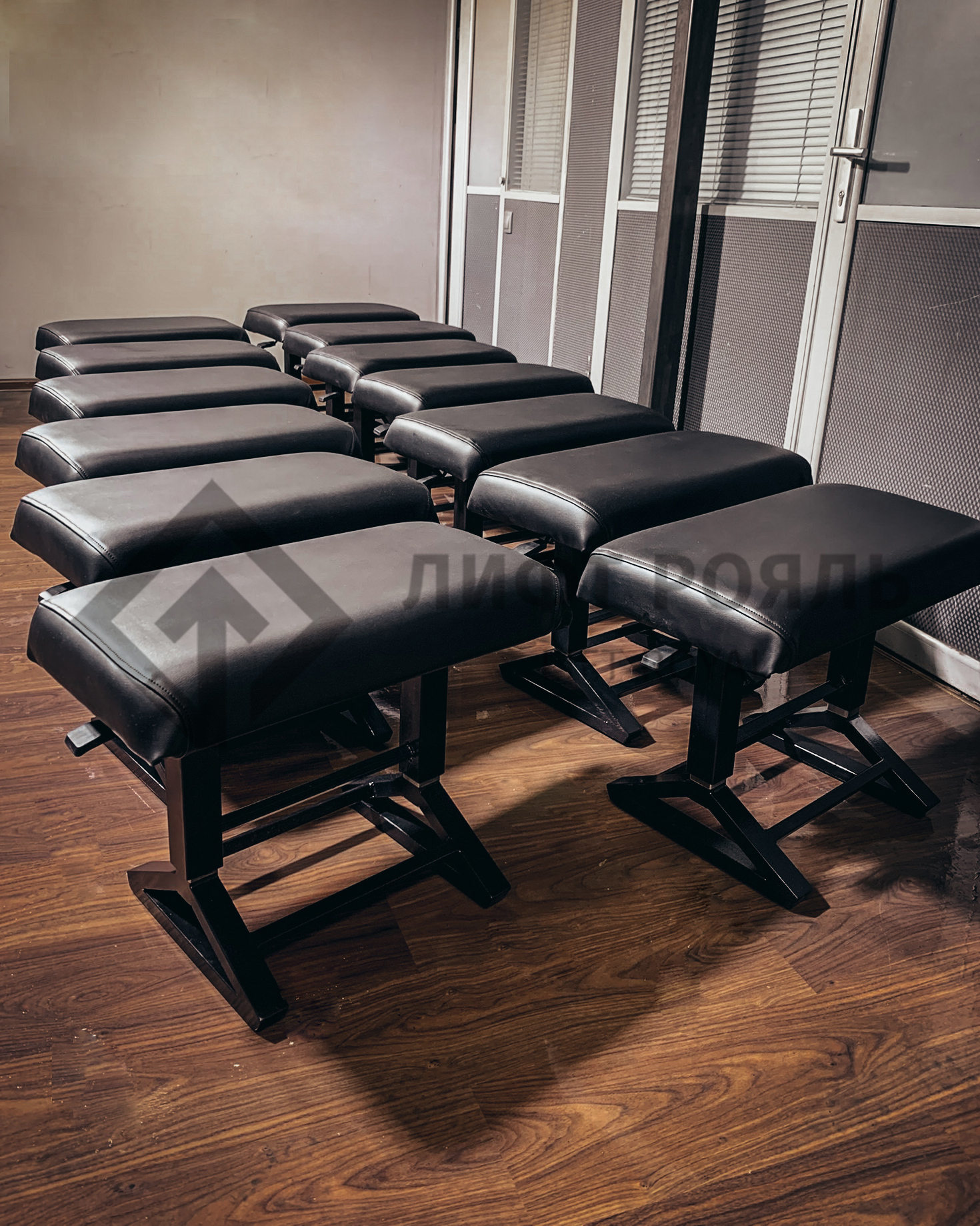  Банкетка для фортепиано Лифт Рояль 